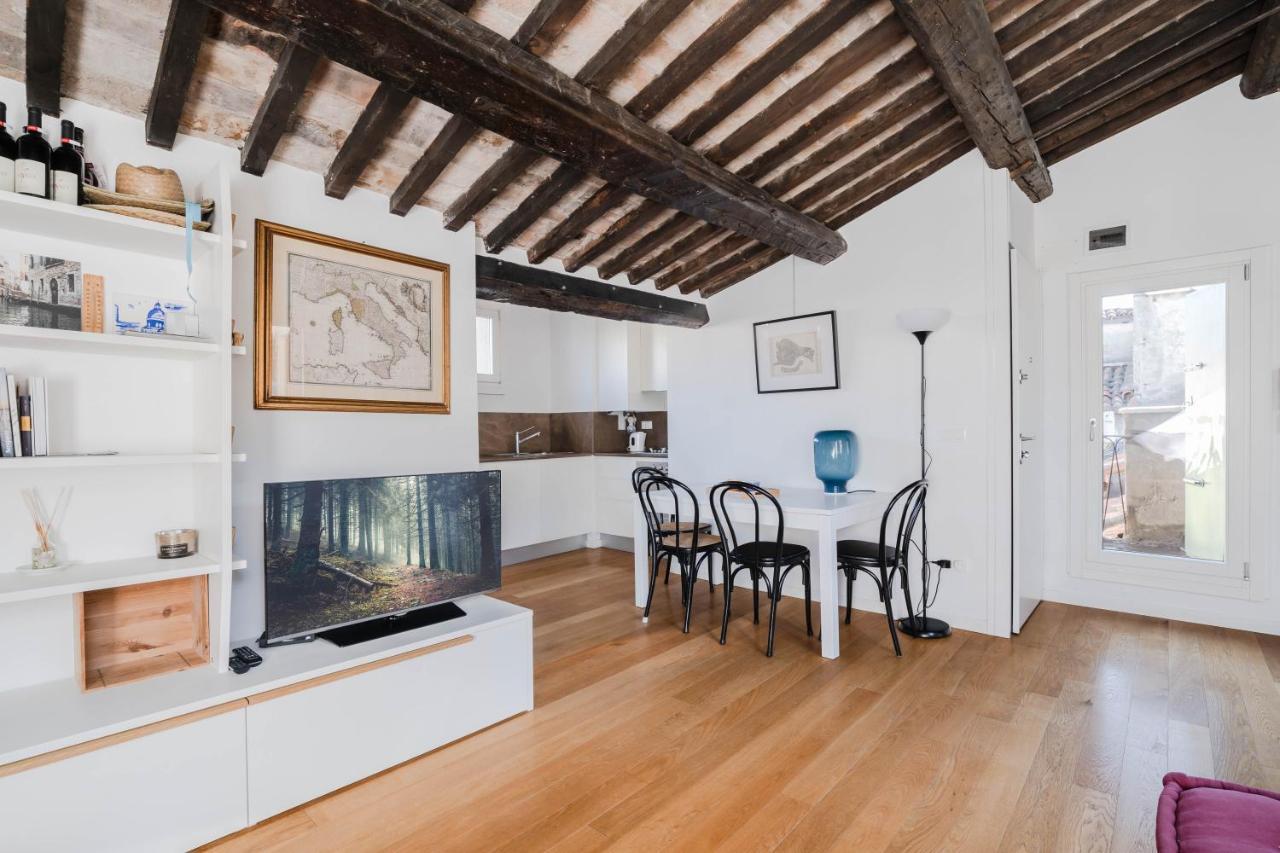 San Marco Vista Sui Tetti Veneziani Appartamento *